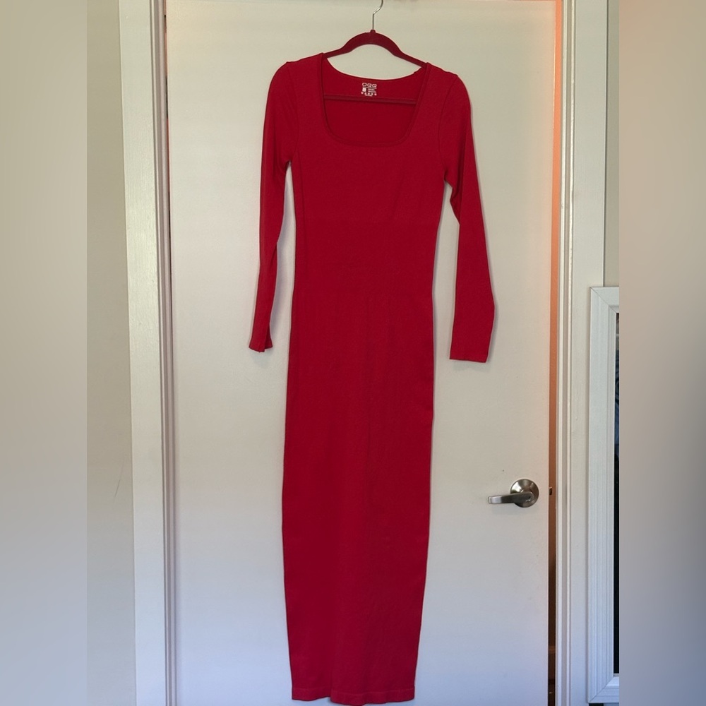 Chic Red Long Sleeve Dress